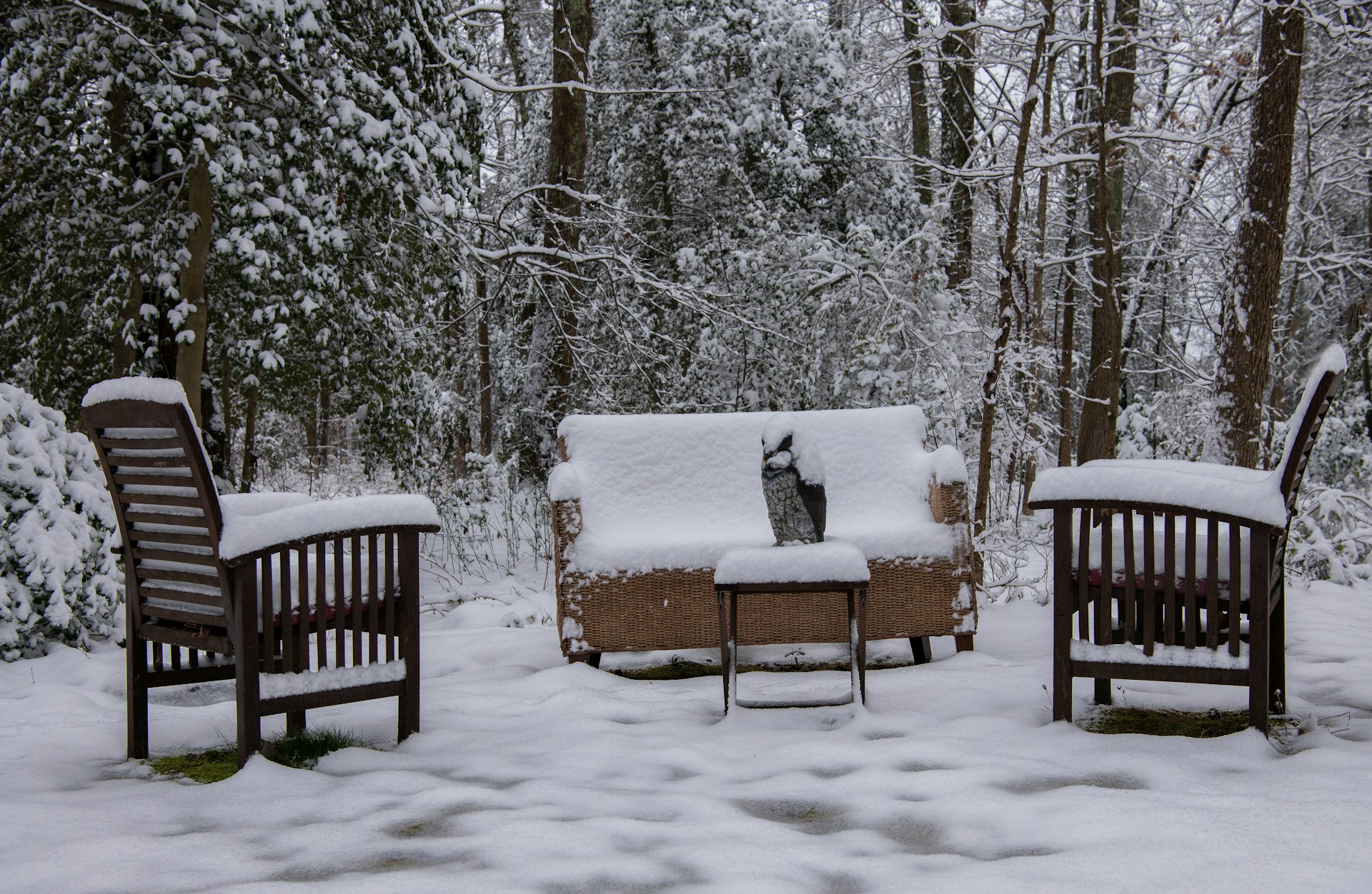 outdoor winter furniture