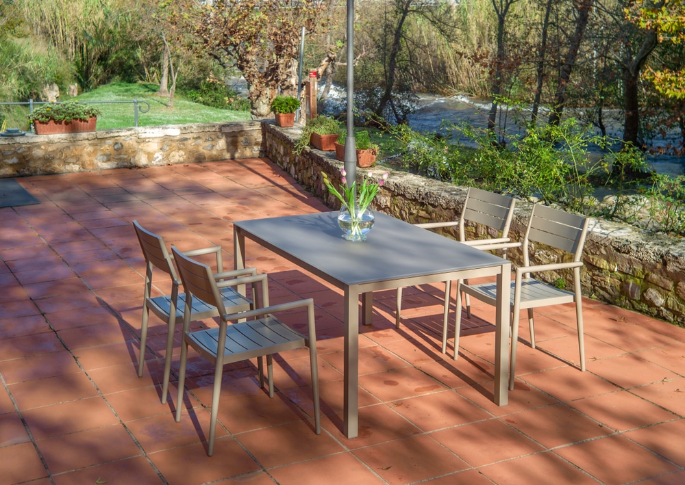 aluminum end tables for tight patio layouts for Carolina patios